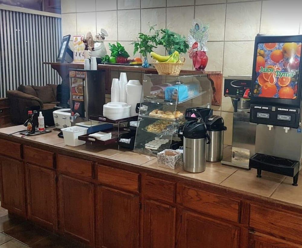 Western Inn South カーニー エクステリア 写真